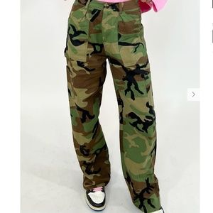 Talulah - Rouge Camo Pants - Size Small